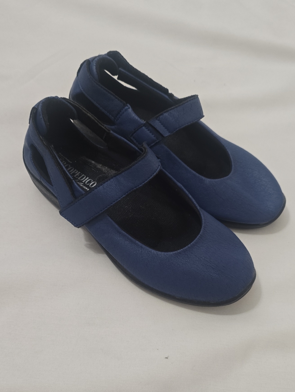 Arcopedico Navy Blue Mary Jane Flats with Velcro Strap 37